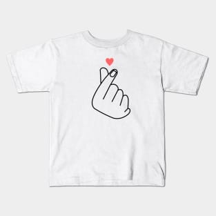 FINGER HEART Kids T-Shirt